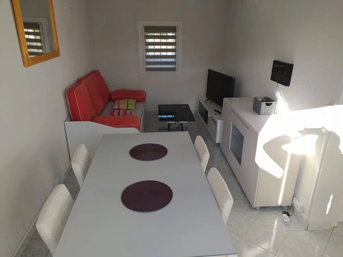 Apartment Saint-Cyprien, 2 bedrooms, 6 persons - photo_15233375305