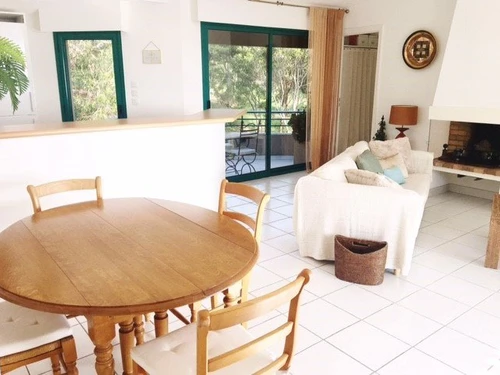 Apartment Cavalaire-sur-Mer, 2 bedrooms, 4 persons - photo_13799346042