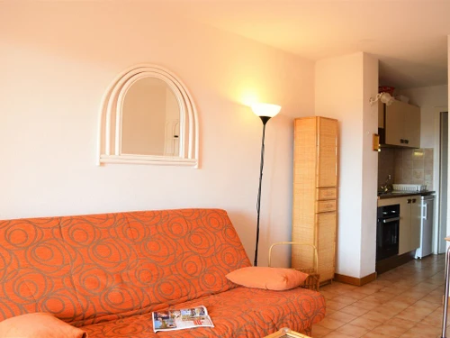Apartment Le Lavandou, studio flat, 4 persons - photo_12782347661