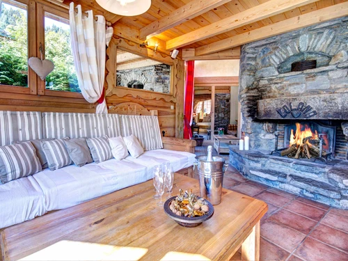 Chalet Morzine, 6 bedrooms, 14 persons - photo_15929792814