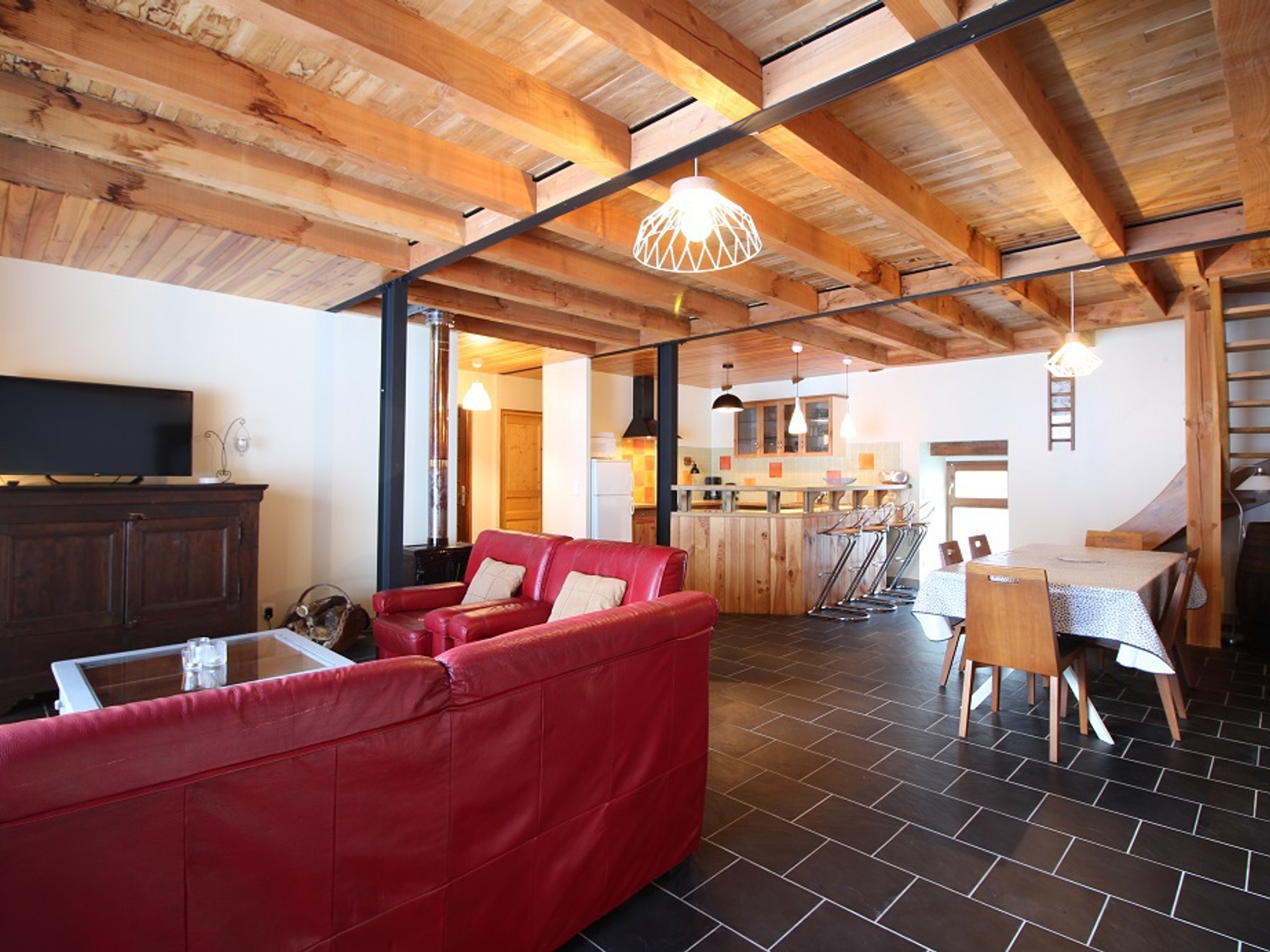LE MONT DORE SPACIEUX T4 DUPLEX TERRASSE JARDIN