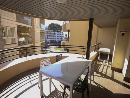 Apartment Salou, 3 bedrooms, 9 persons - photo_17318516808