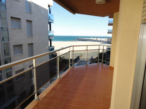 Apartamento Torredembarra, 3 dormitorios, 6 personas - photo_18813824546