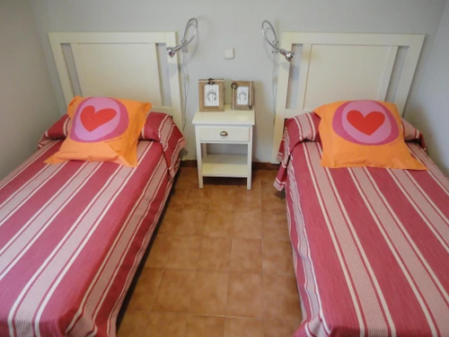 Apartamento Torredembarra, 3 dormitorios, 6 personas - photo_18813824546