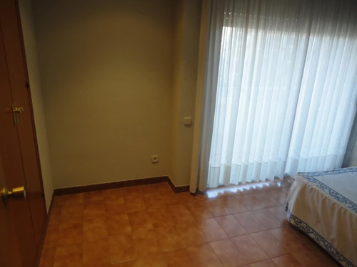 Apartamento Torredembarra, 3 dormitorios, 6 personas - photo_18813824546
