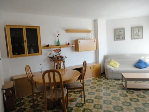 Ferienwohnung Torredembarra, 2 Schlafzimmer, 4 Personen - photo_18890871151
