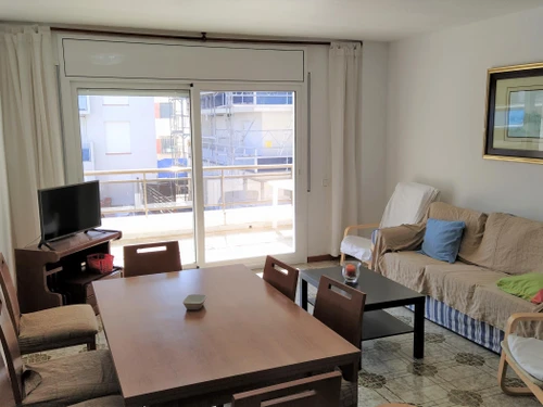 Apartamento Torredembarra, 3 dormitorios, 6 personas - photo_18813825408