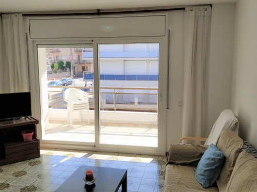 Apartamento Torredembarra, 3 dormitorios, 6 personas - photo_18813825408
