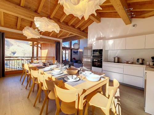 Chalet Saint-Martin-de-Belleville, 7 bedrooms, 16 persons - photo_17729830475