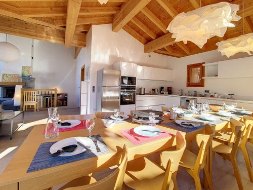 Chalet Saint-Martin-de-Belleville, 7 bedrooms, 16 persons - photo_17729830475