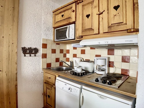 Studio Les Menuires, studio flat, 4 persons - photo_17729840383