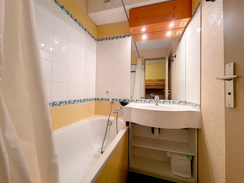 Studio Les Menuires, studio flat, 4 persons - photo_17729883210