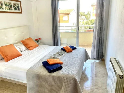 Apartamento Salou, 2 dormitorios, 6 personas - photo_17227971996