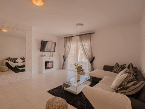 Apartamento El Madroñal, 2 dormitorios, 4 personas - photo_19299945724