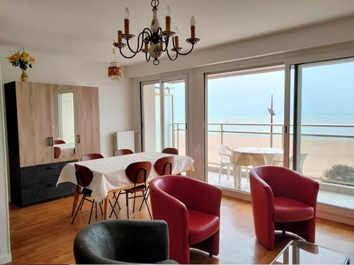 Apartment Les Sables-d'Olonne, studio flat, 2 persons - photo_17873489470