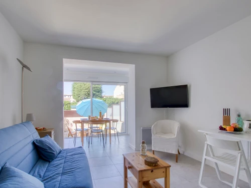 Apartment Saint-Cyr-sur-Mer-Les Lecques, studio flat, 4 persons - photo_19735191936