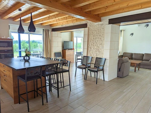 Gite Salles-de-Barbezieux, 4 bedrooms, 8 persons - photo_18272650433