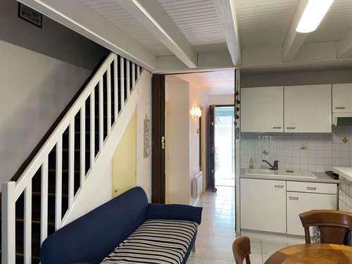 Villa Fleury-Saint-Pierre-la-Mer, 3 bedrooms, 6 persons - photo_17690053441